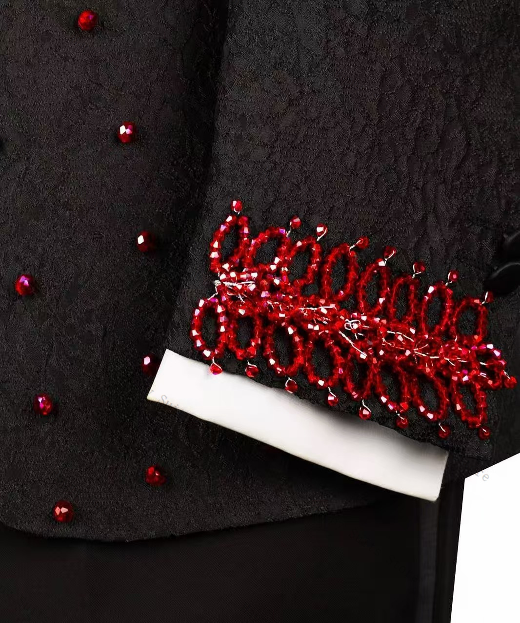 Red Crystals Men Suit Set 2 Pc - đánh giá và giá Men Formal Wear Red